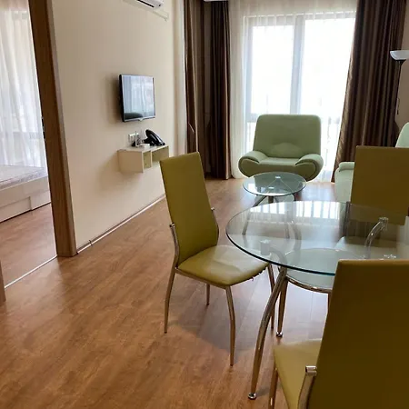 Premier Ap. №376 Section: E-3